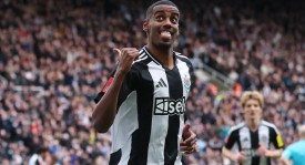 曼联3-2绝杀伯恩利，3处改变带来联赛首胜，2个短板依然制约曼联